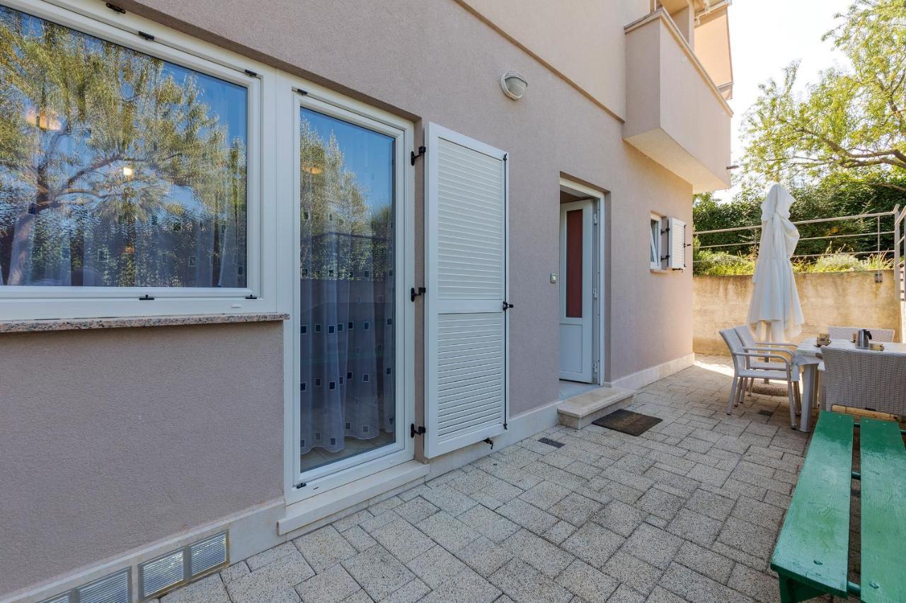 Apartments Pino Pula Exterior foto